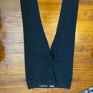 black mid rise jeggings